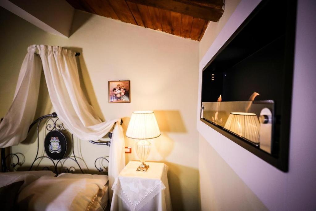 Dimora Di Charme Villa Sant'Erasmo Fumone Cameră foto